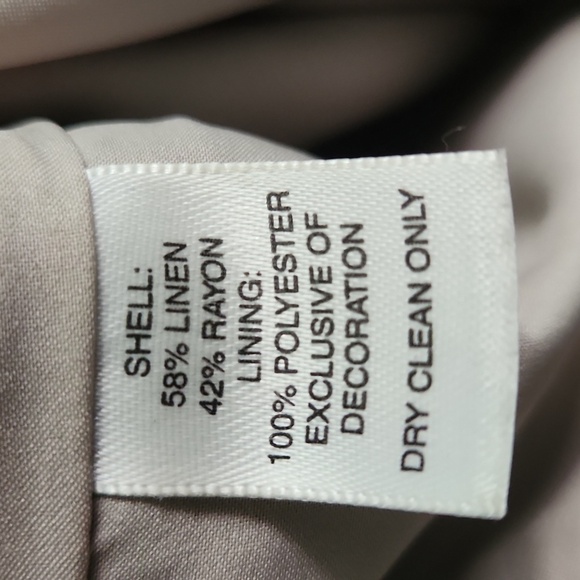 White House Black Market Skirt - Picture 6 of 6